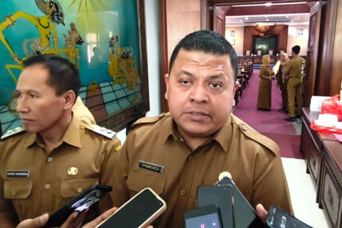 Home Affairs Ministry states that the authority of the Acting Regent of Tulungagung is limited