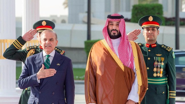 Muslim Nuclear Giant in Trouble Again, King Salman Provides Rp 51 Trillion Aid