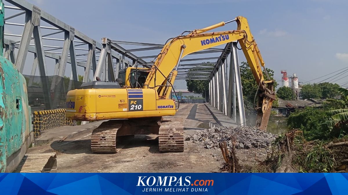 Old Manyar Bridge in Gresik to be Replaced, Completed in August