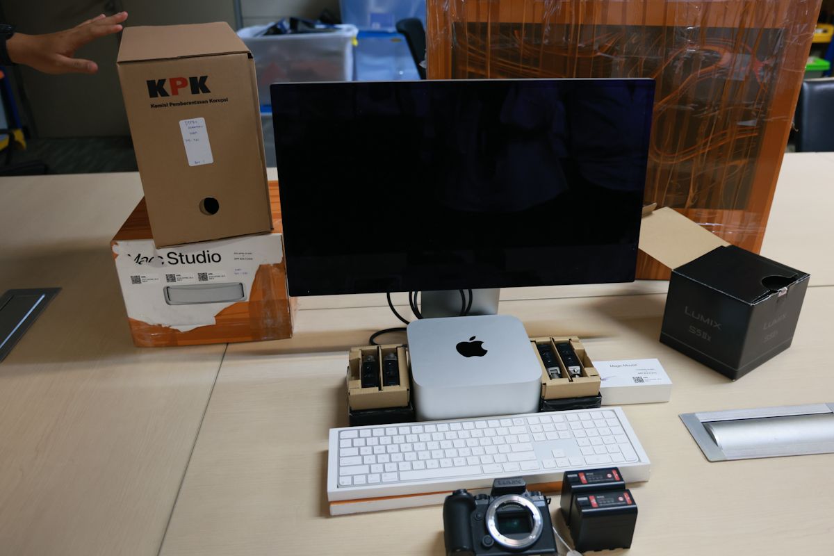 KPK Reveals Six Items Seized from Faizal Assegaf