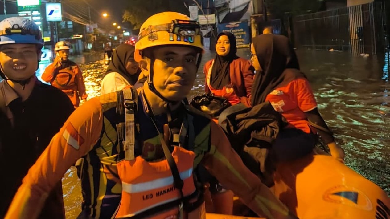 Floods Hit Solo City and Bandung Regency