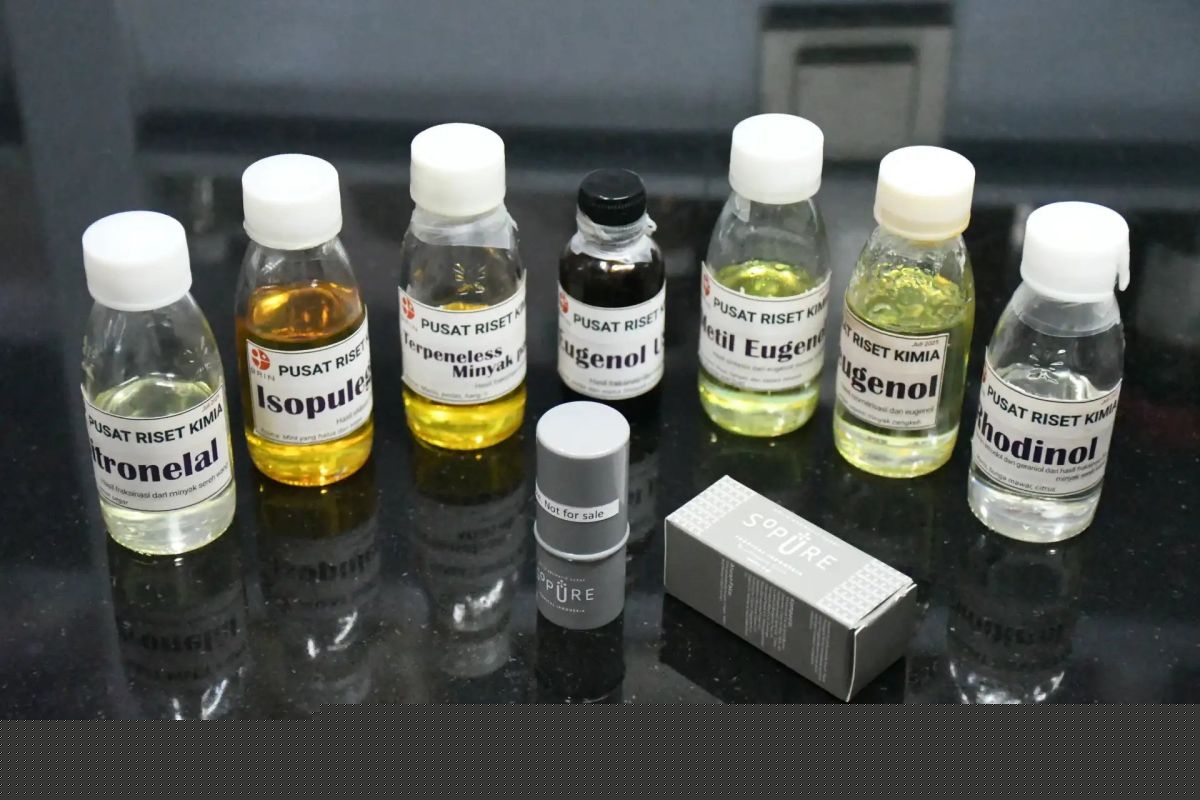 Promoting industrial self-reliance, BRIN develops essential oil technology