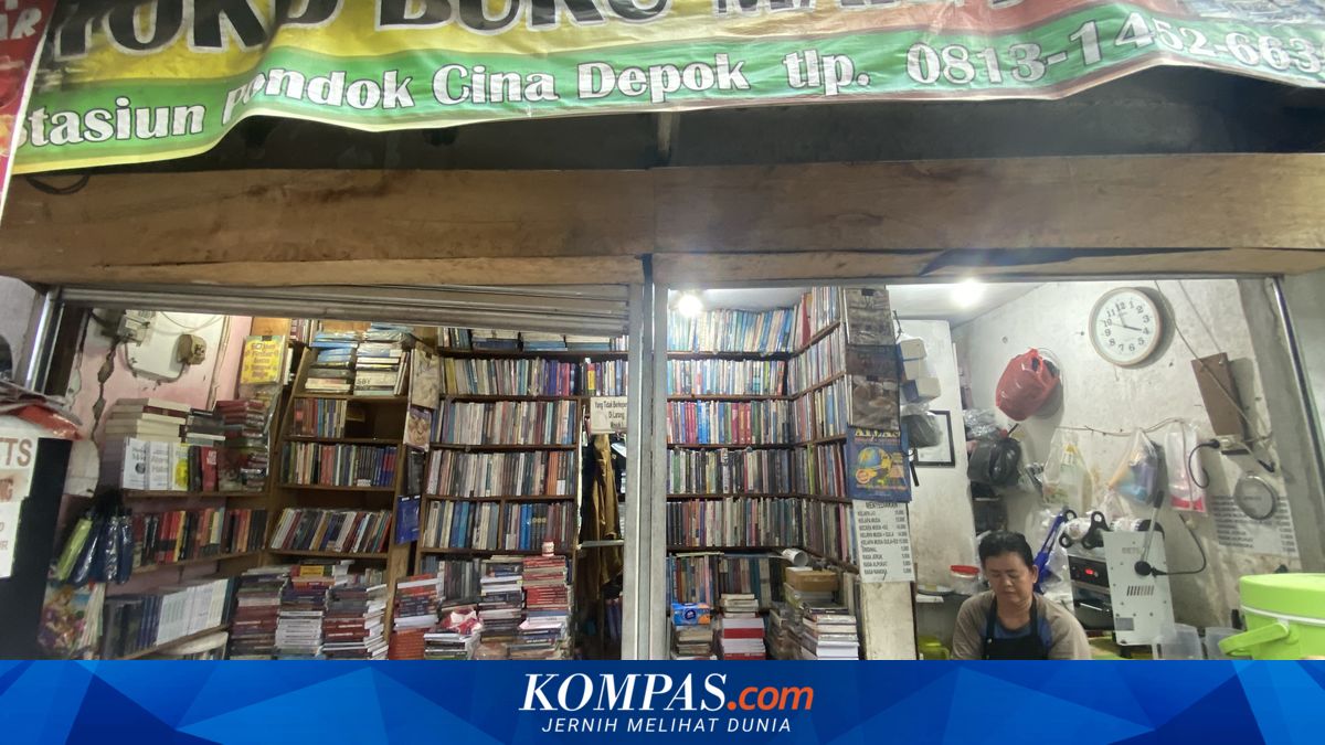 Books Never Die: The Story of the Pondok Cina Book Seller Surviving the Pandemic Onslaught