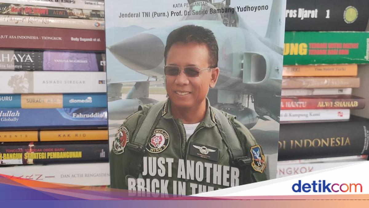 The Story of Djoko Suyanto: From Ejecting from a Fighter Jet to Becoming TNI Commander