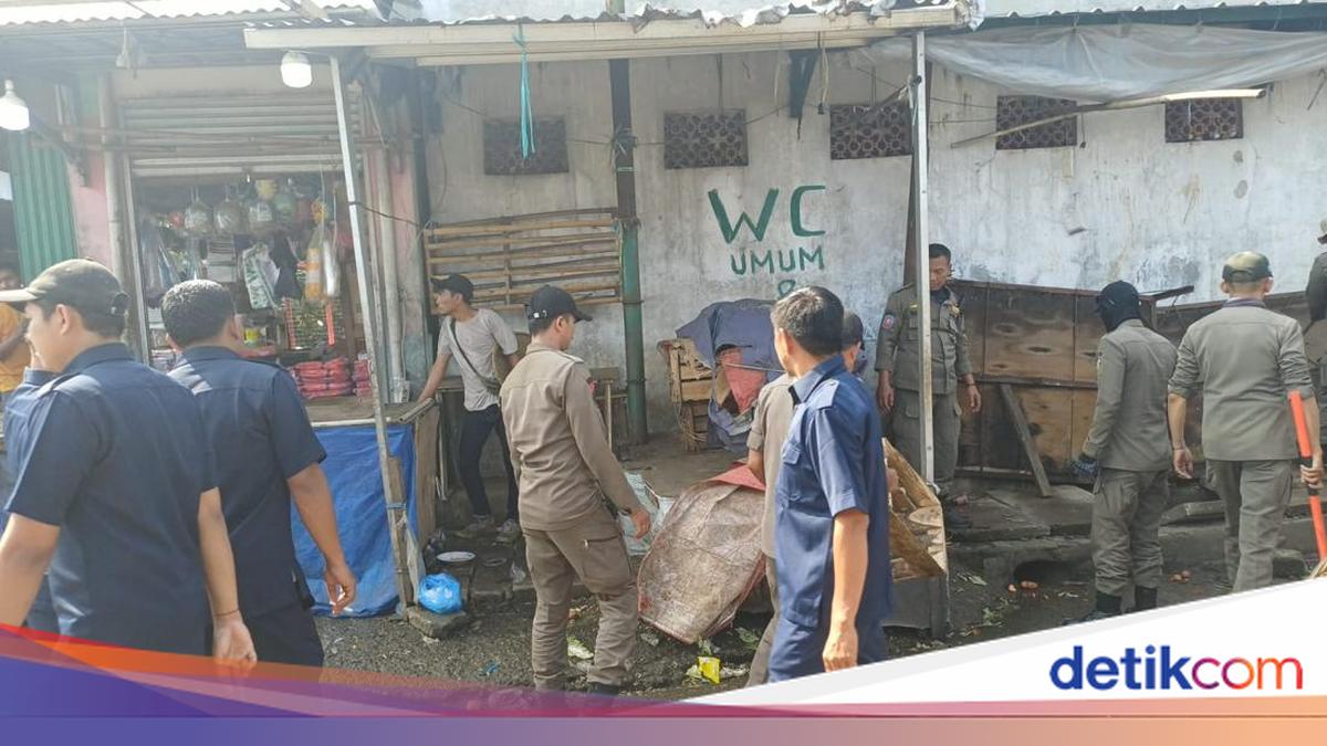 Market Arrangement in Parung Bogor: 191 Street Vendor Stalls Regulated