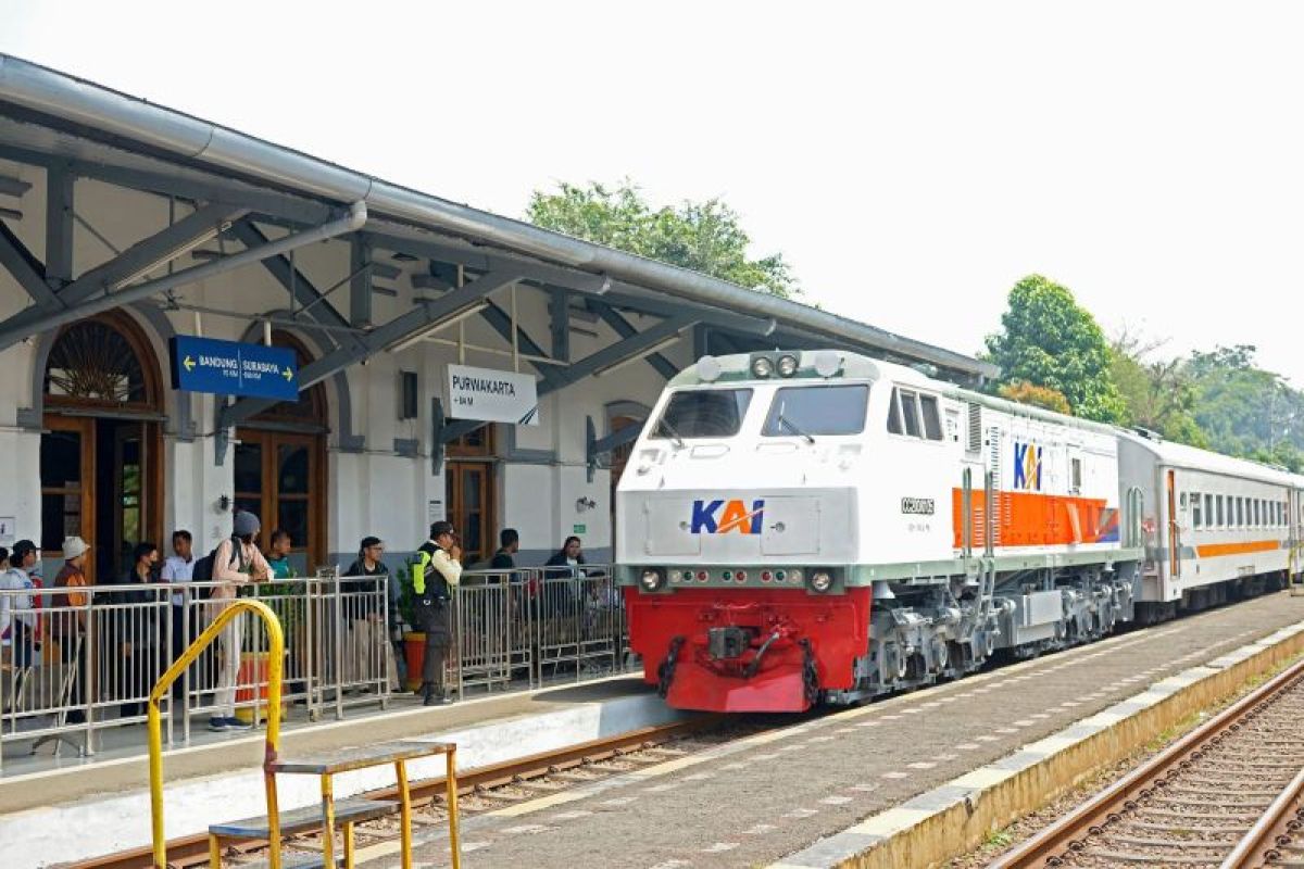 Bandung Raya Local Train Becomes Backbone of Daily Mobility, Millions ...