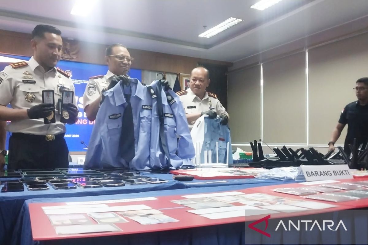 Bogor Immigration Deports 13 Japanese Nationals Involved in Scamming