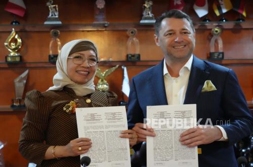 Surveyor Indonesia and Batik Capital Collaborate to Promote Green Financing