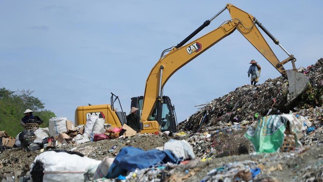 Indonesia Plans to Build 34 Waste-to-Energy Power Projects, This Landfill Serves as an Example