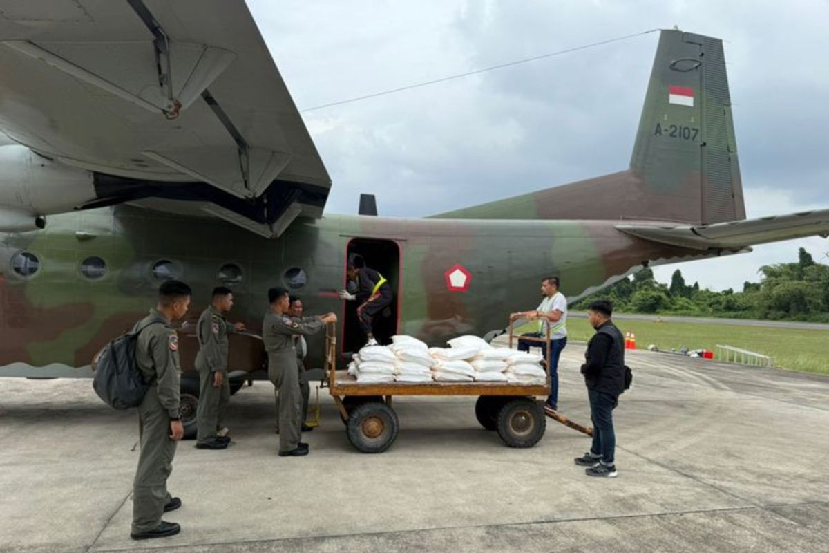 Government conducts weather modification in Riau to prevent forest fires