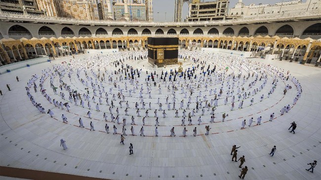 How to Save for the Rp25 Million Initial Hajj Regular Deposit from Scratch