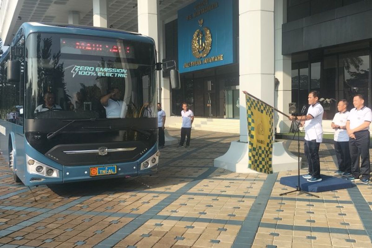 Indonesian Navy Adopts Electric Vehicles for Operations to Save Fuel