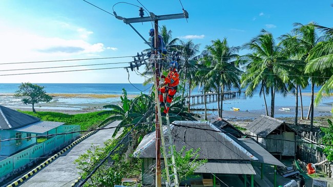 Entire Indonesia to Have 100% Electricity Coverage by 2029, Government Partners with Industry