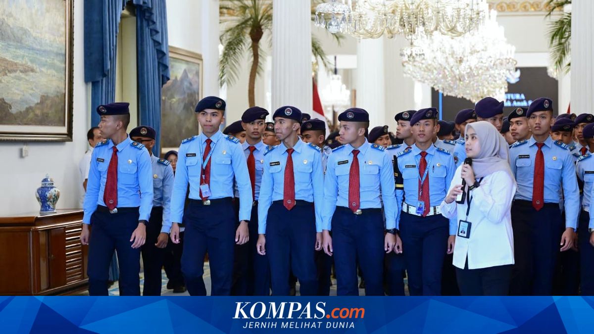 When Taruna Nusantara Students Visit the Palace, They Receive Advice from the State Secretary to the Foreign Minister