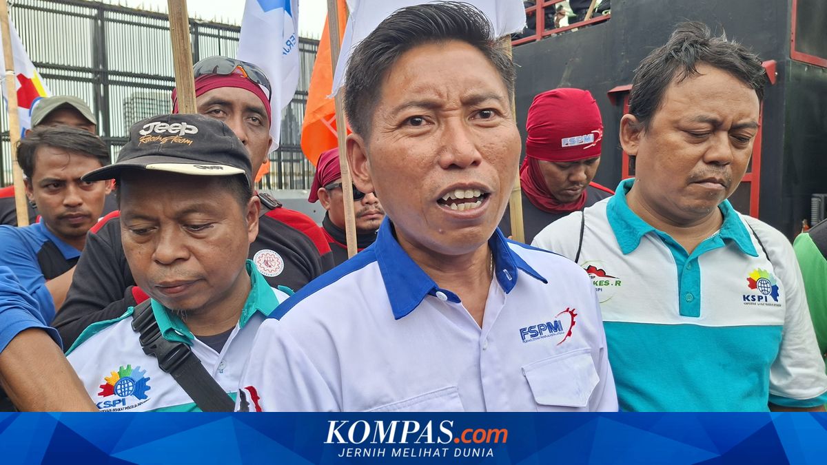 Workers View Outsourcing and Internship System as Ways for Companies to Pay Low Wages