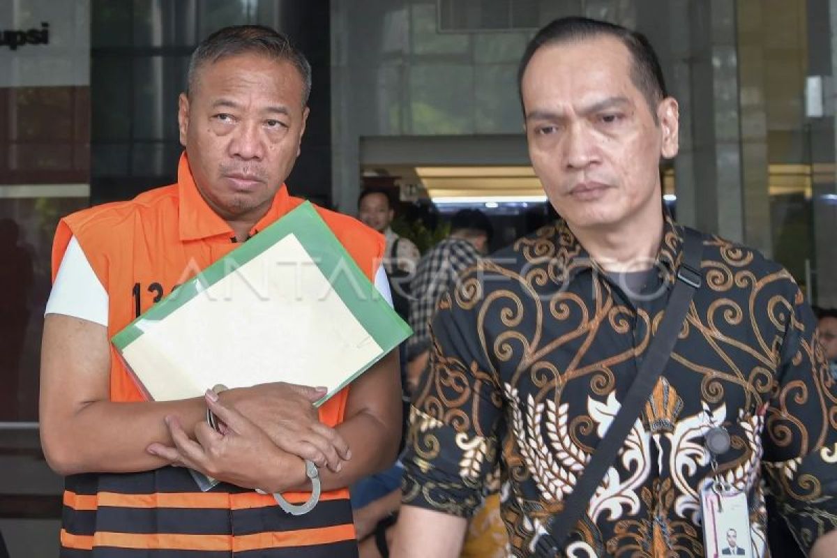 KPK Raids Three Locations, Seizes Resignation Letters from Tulungagung OPD Heads