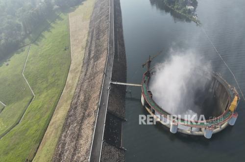 To Drive Energy Transition, PJT II Prepares Floating Solar Power Plants in Strategic Reservoirs