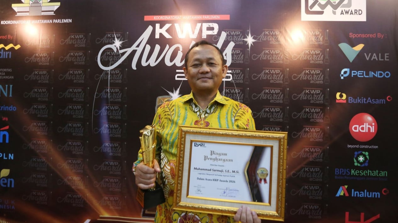 DPR RI Member Sarmuji Honoured as Responsive Legislator at KWP Award 2026