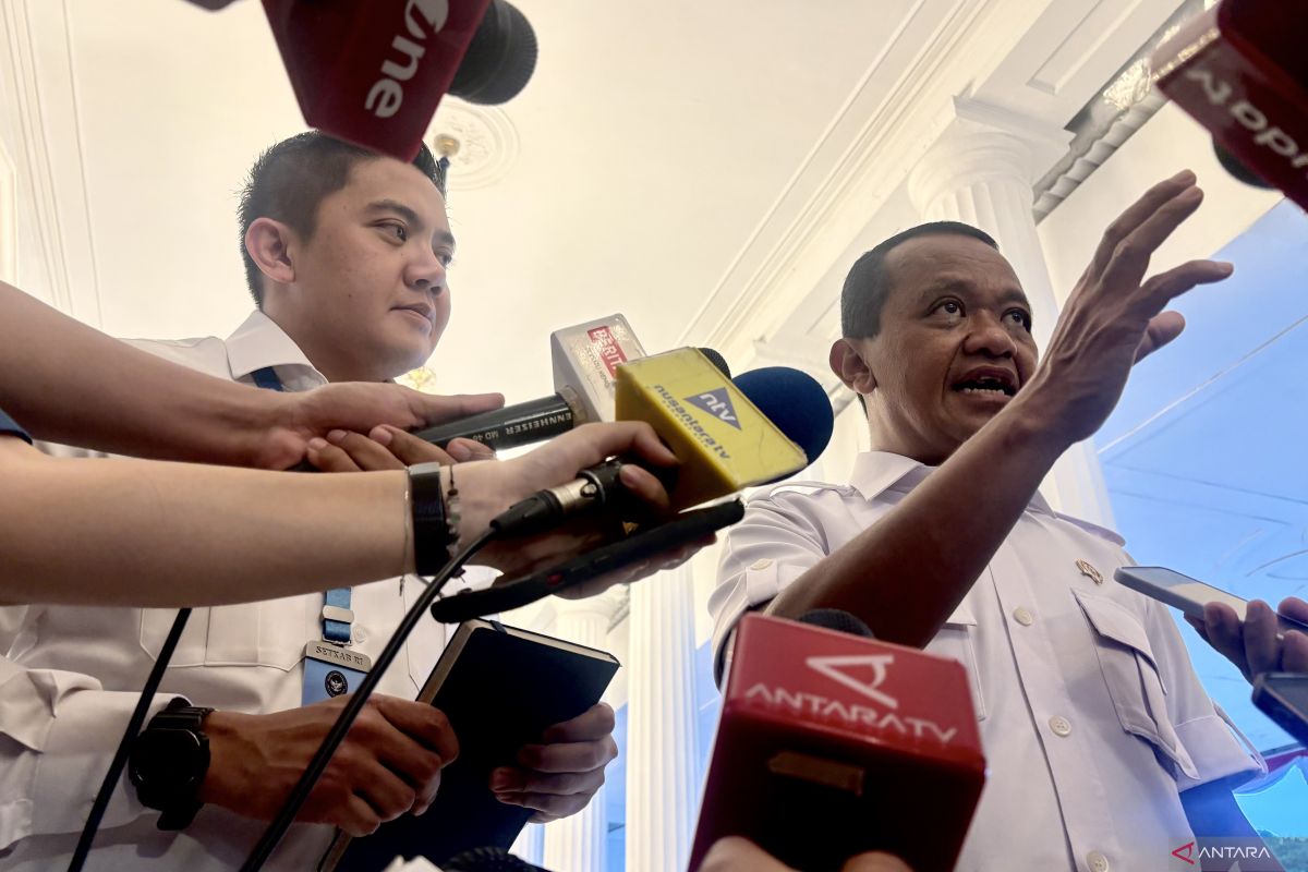 Prabowo receives report from Bahlil on energy cooperation negotiations with Russia