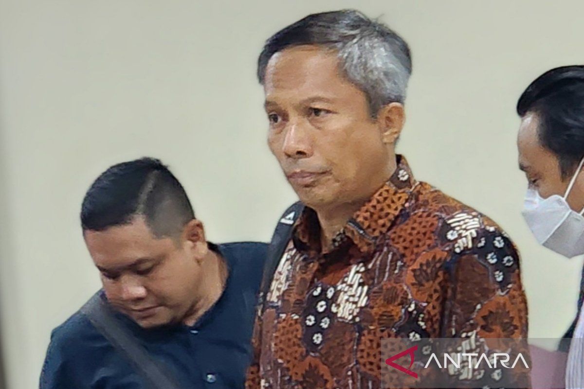 Central Java High Court Increases Sentence for Former Acting Cilacap Regent