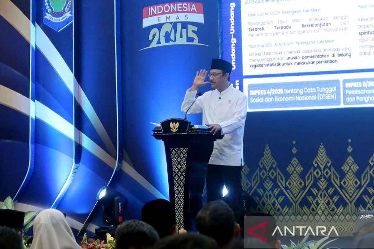 Government Promises Scholarships and Job Opportunities for People's School Graduates
