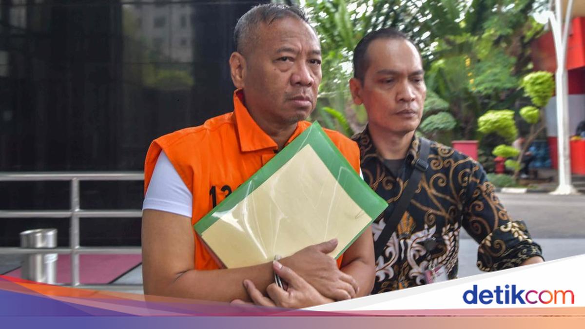 KPK Raids Tulungagung Regent's Home, Uncovers 'Magic Letter' for Extorting OPD