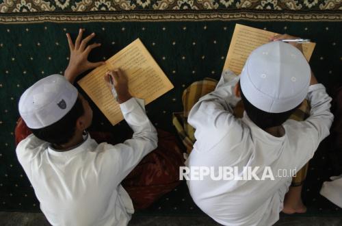 President Signs Regulation Establishing Directorate General of Pesantren