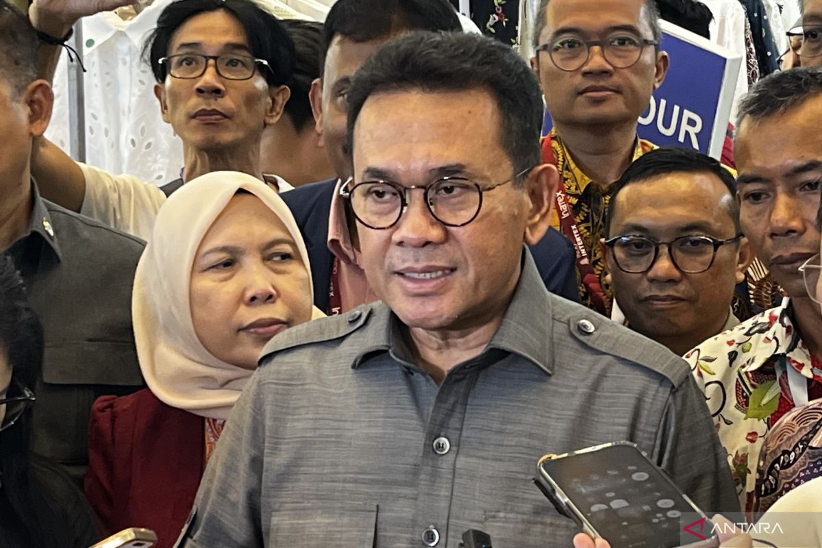 Trade Minister: Minyakita Prices Slightly Up, But No Stock Shortages