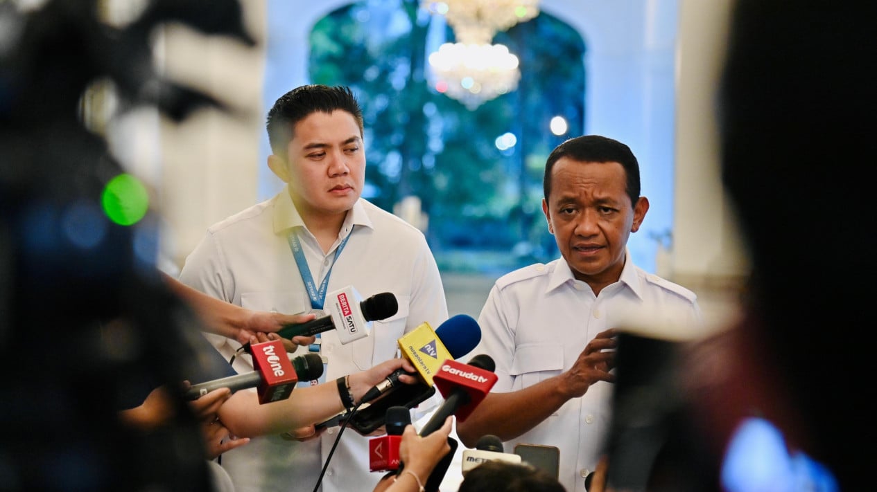 Reporting to Prabowo, Bahlil Says Indonesia to Receive Oil Supply from Russia