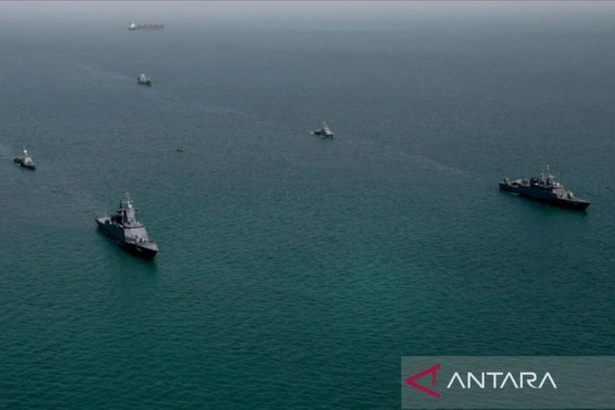 CENTCOM: 14 Ships Turn Back After 72 Hours of US Blockade in Iran