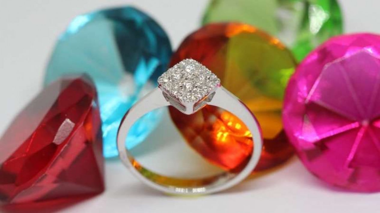 Global Gold Prices Surge, Jewellery Producers Eye Alternative Precious Metal Materials