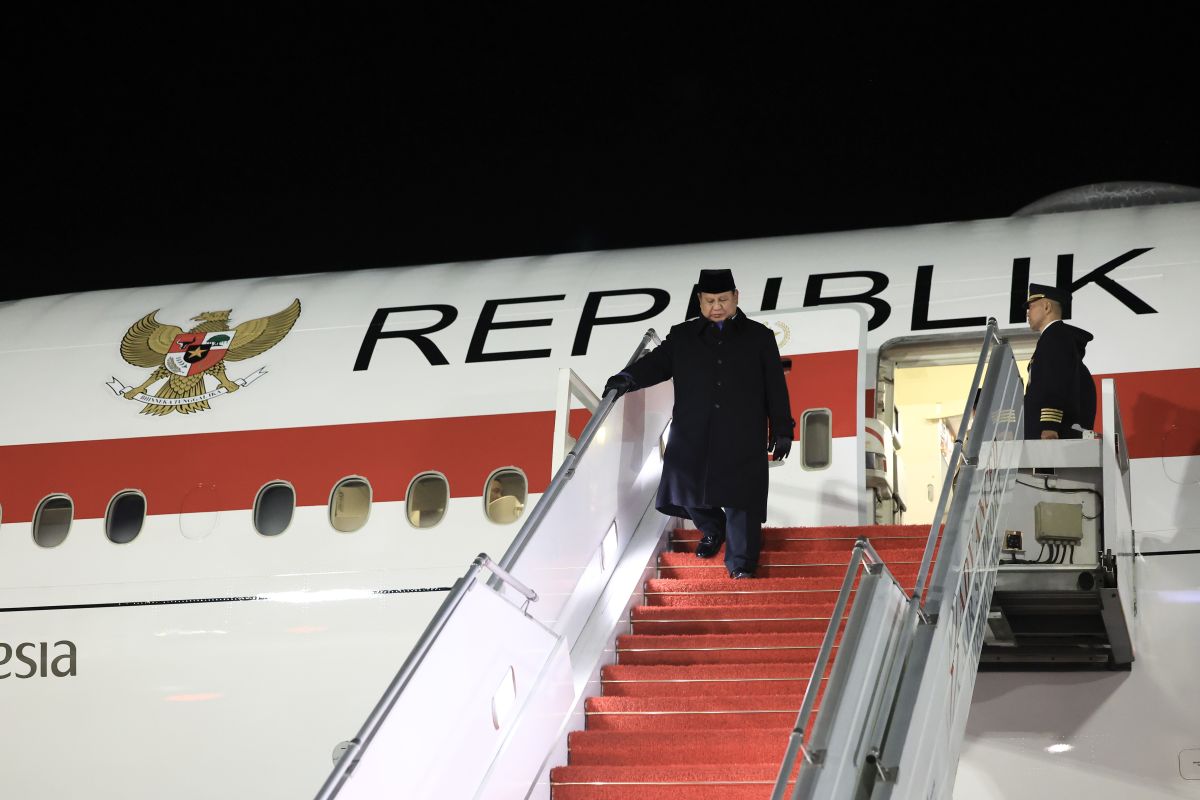 Indonesia says US, Russia visits reflect free and active policy