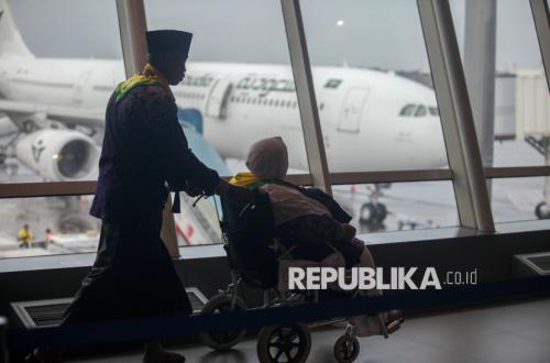 Hajj Flights Directed to Avoid Airspace in Conflict Zones