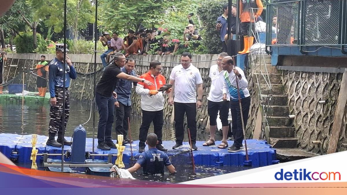 Pramono Inspects Sailfin Catfish Capture in North Jakarta, Yield Exceeds 200 Kg