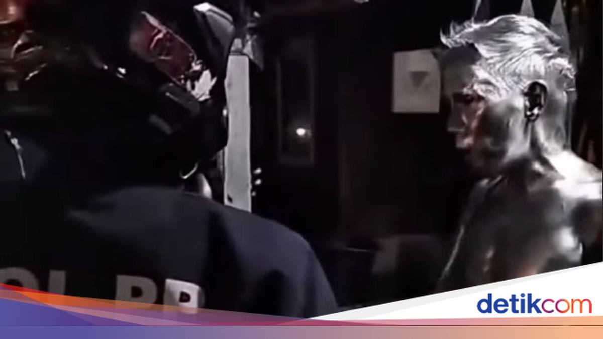 Viral 'Silver Man' Clashes with Motorist in Gambir, Authorities Take Action
