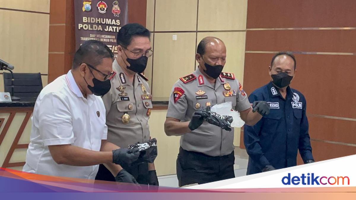 23 Cocaine Packages Scattered on Sumenep Beach, Valued at Hundreds of Billions