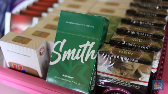 Chase with Trucks: Customs Seize 6.5 Million Sticks of Illegal Cigarettes