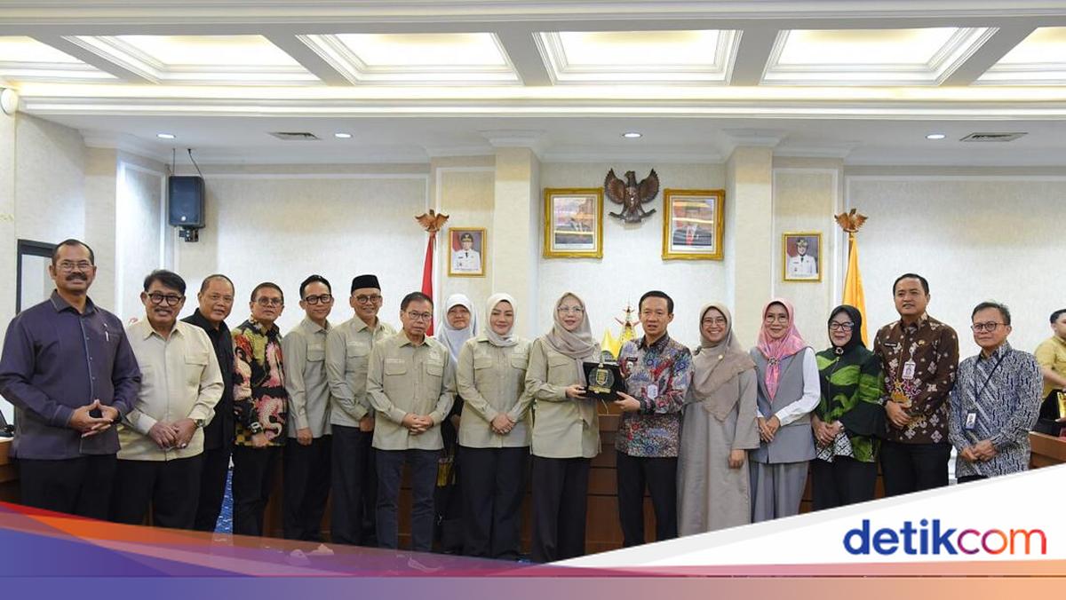 Gerindra Legislator Appreciates Free School Programme in Lampung