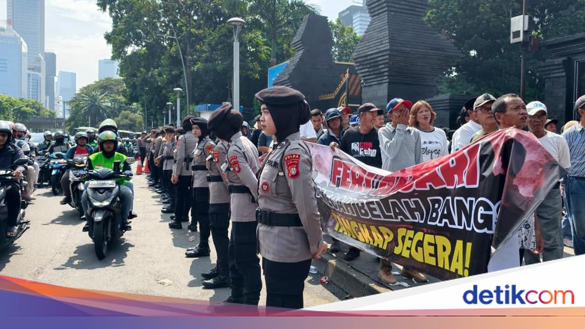 Metro Jaya Policewomen Escort 'Tani Merdeka' Protest, Demonstration Proceeds Orderly