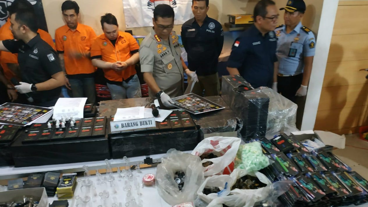 Vape Case Containing Narcotics: Government Urged to Focus on Improving Oversight System