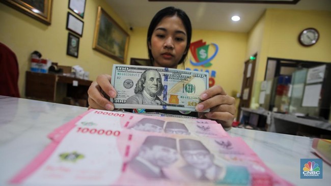 Rupiah Weakens Further as US Dollar Breaches Rp17,180
