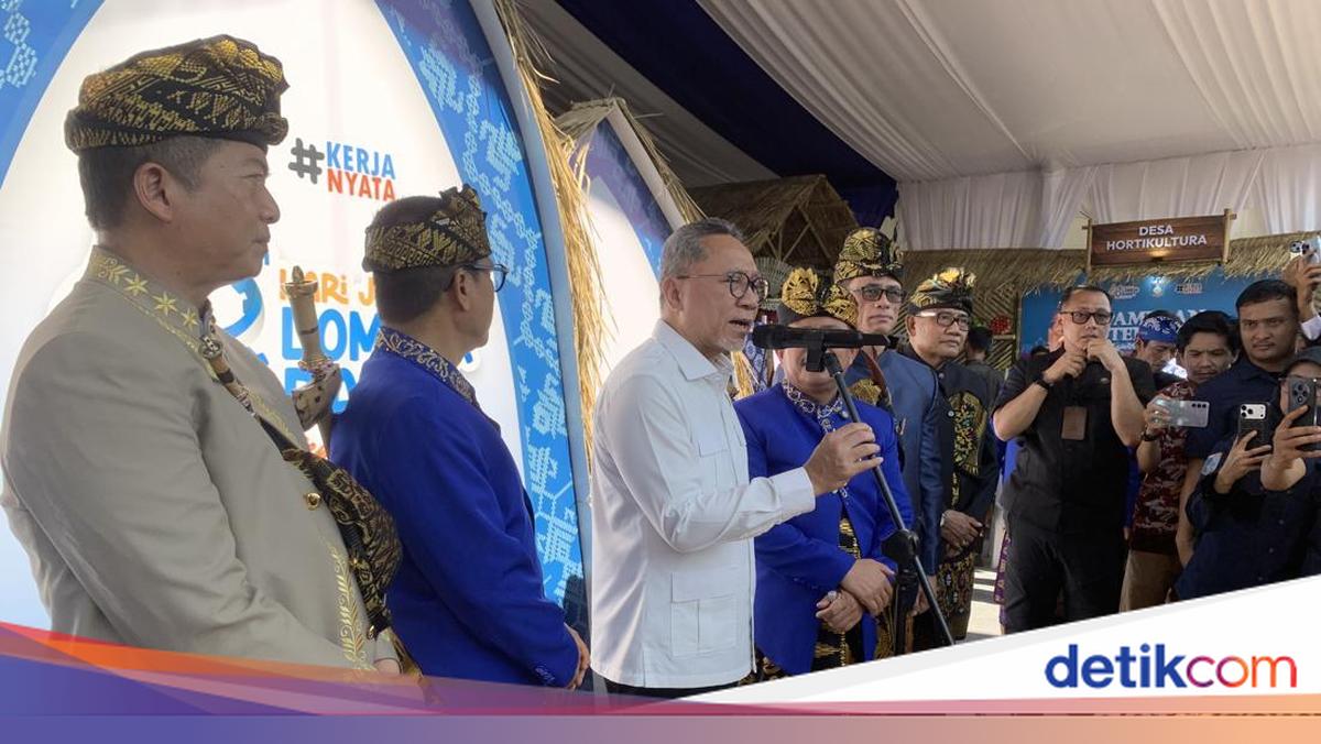 Zulhas Says West Lombok's Water Spinach is the Best in the World