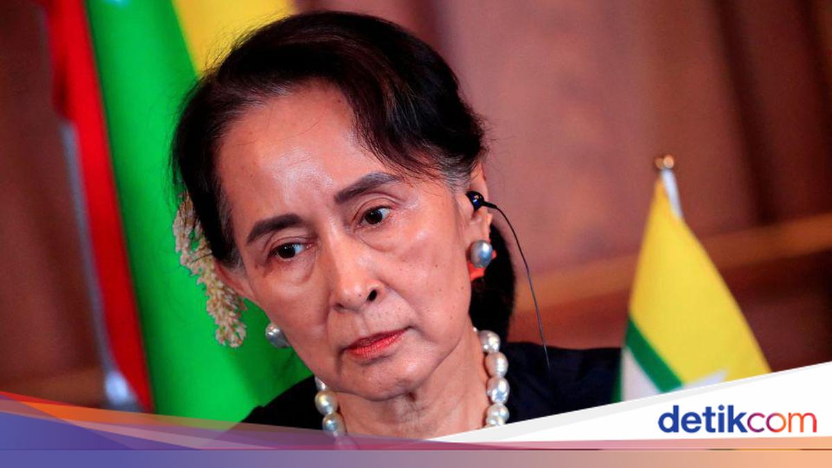 Myanmar's New President Reduces Aung San Suu Kyi's Prison Sentence