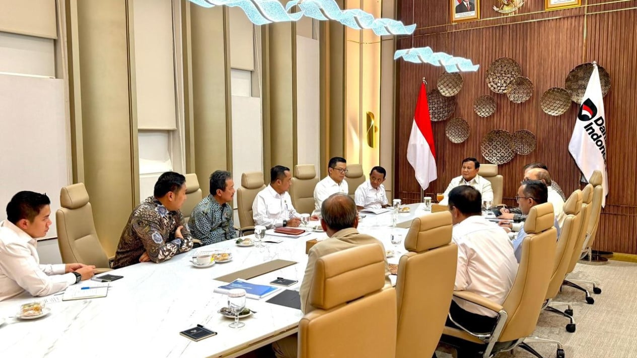 Prabowo Holds Limited Meeting at Danantara to Discuss Acceleration of National Strategic Programmes