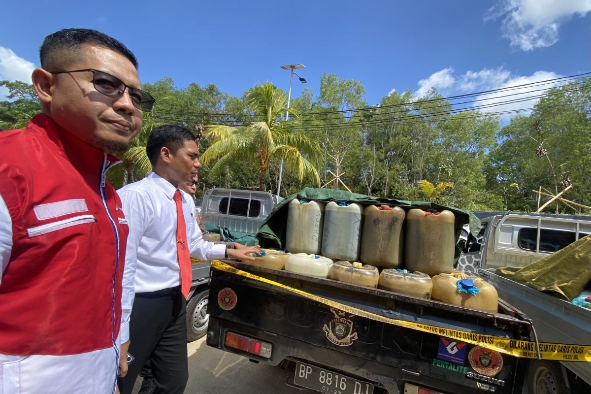 Police arrest three perpetrators of subsidised fuel misuse in Batam