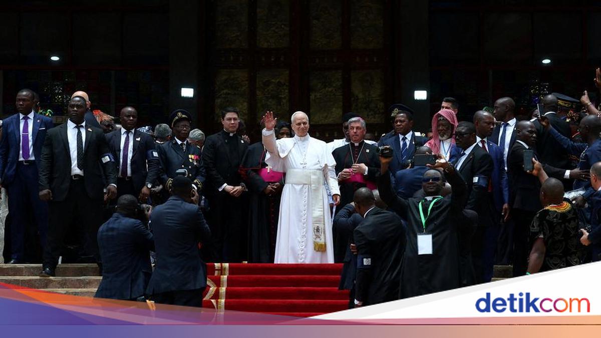 Pope Leo Condemns 'Tyranny' of War, Alludes to Exploitation in the Name of Religion