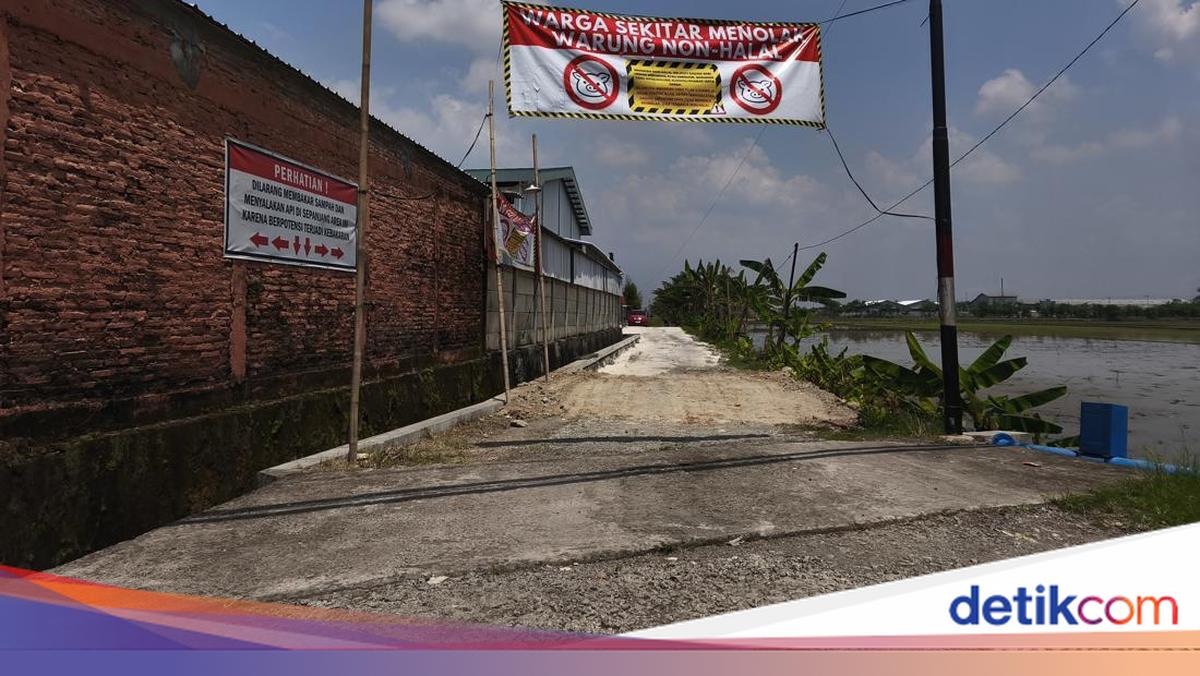 Uproar as Residents Reject Pork Noodle Stall in Sukoharjo, Road Access Blocked with Soil