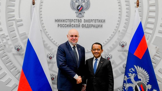 Bahlil: Russia Interested in Building Refinery and Oil Tanks in Indonesia