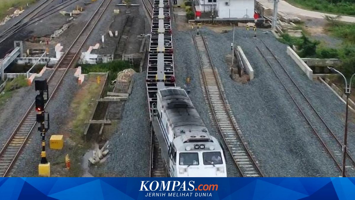 Supporting Domestic Industry, KAI Introduces Flatbed Carriage Services from Banyuwangi to South Sumatra
