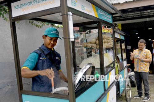 Governor Luthfi Wants 17,500 Meatball Vendors in Central Java to Obtain Halal Certification